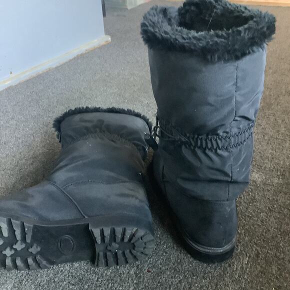 Cabin Creek, Water Resistant Winter Boots Faux Fur 9M - Picture 2 of 5